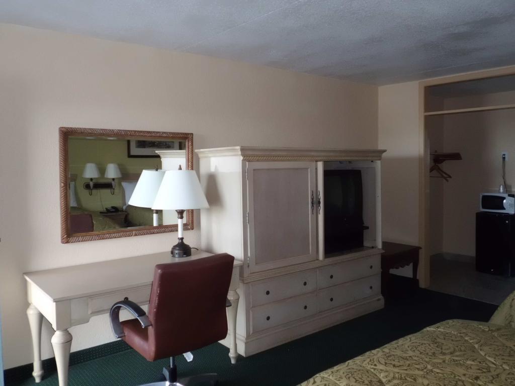 America'S Best Inn & Suites-Lakeland Dış mekan fotoğraf